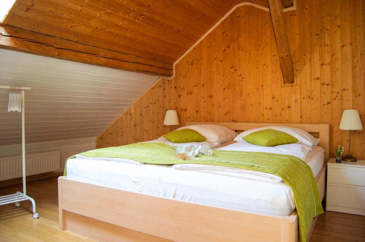 Wellness Mitten In Der Wasserfallstadt Triberg 트리베르크 외부 사진