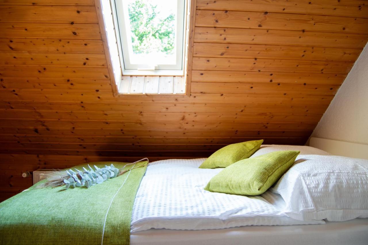 Wellness Mitten In Der Wasserfallstadt Triberg 트리베르크 외부 사진