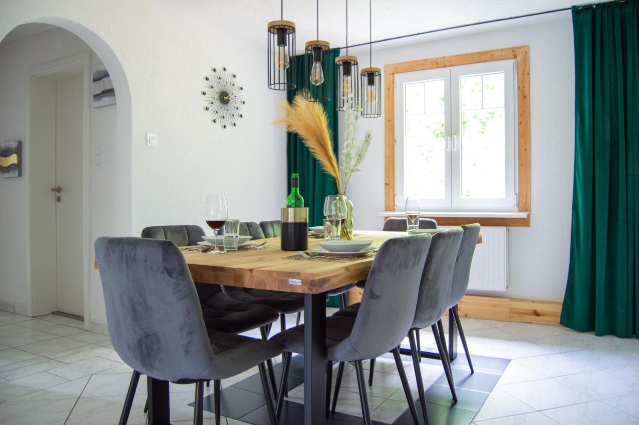 Wellness Mitten In Der Wasserfallstadt Triberg 트리베르크 외부 사진