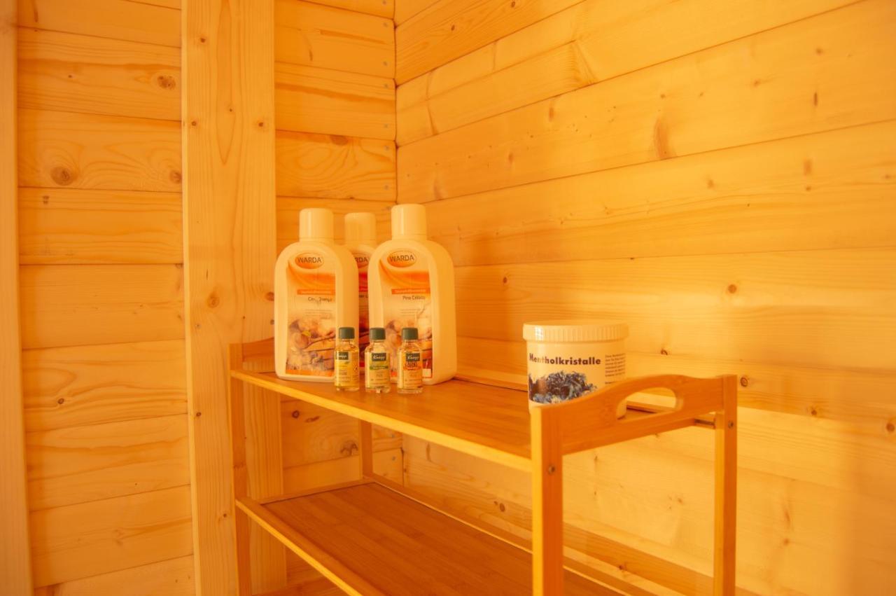 Wellness Mitten In Der Wasserfallstadt Triberg 트리베르크 외부 사진