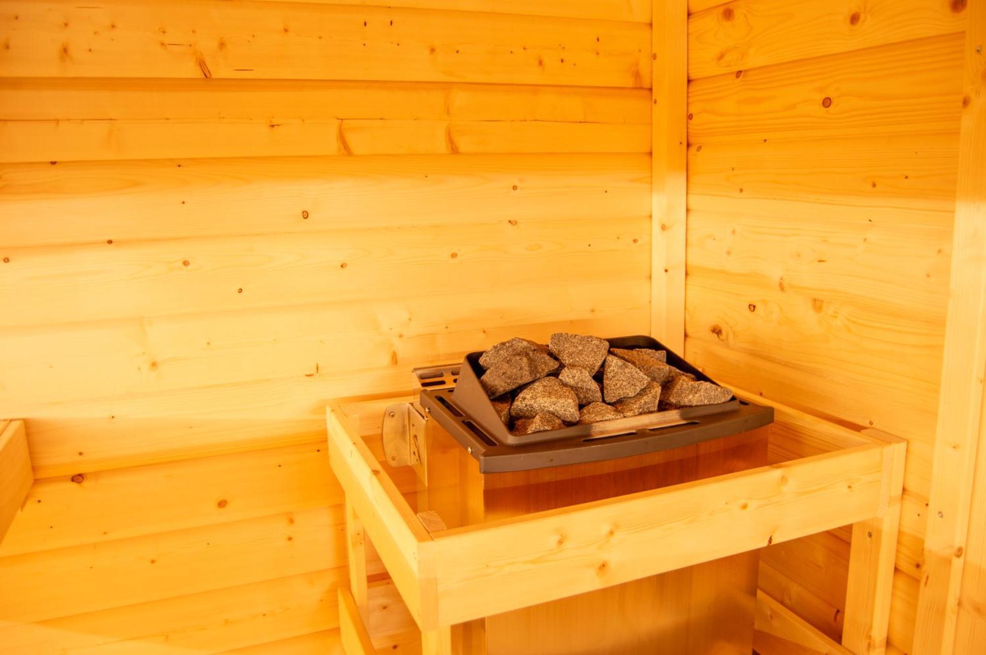 Wellness Mitten In Der Wasserfallstadt Triberg 트리베르크 외부 사진